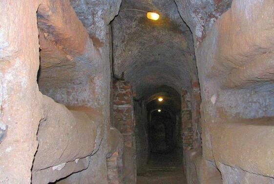 Tour privato della Via Appia e delle catacombe romane-1
