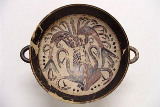 Porto di Civitavecchia - Necropoli etrusche di Cerveteri e Tarquinia Tour privato a terra