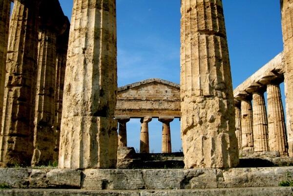 Scopri l'area archeologica Paestum-2