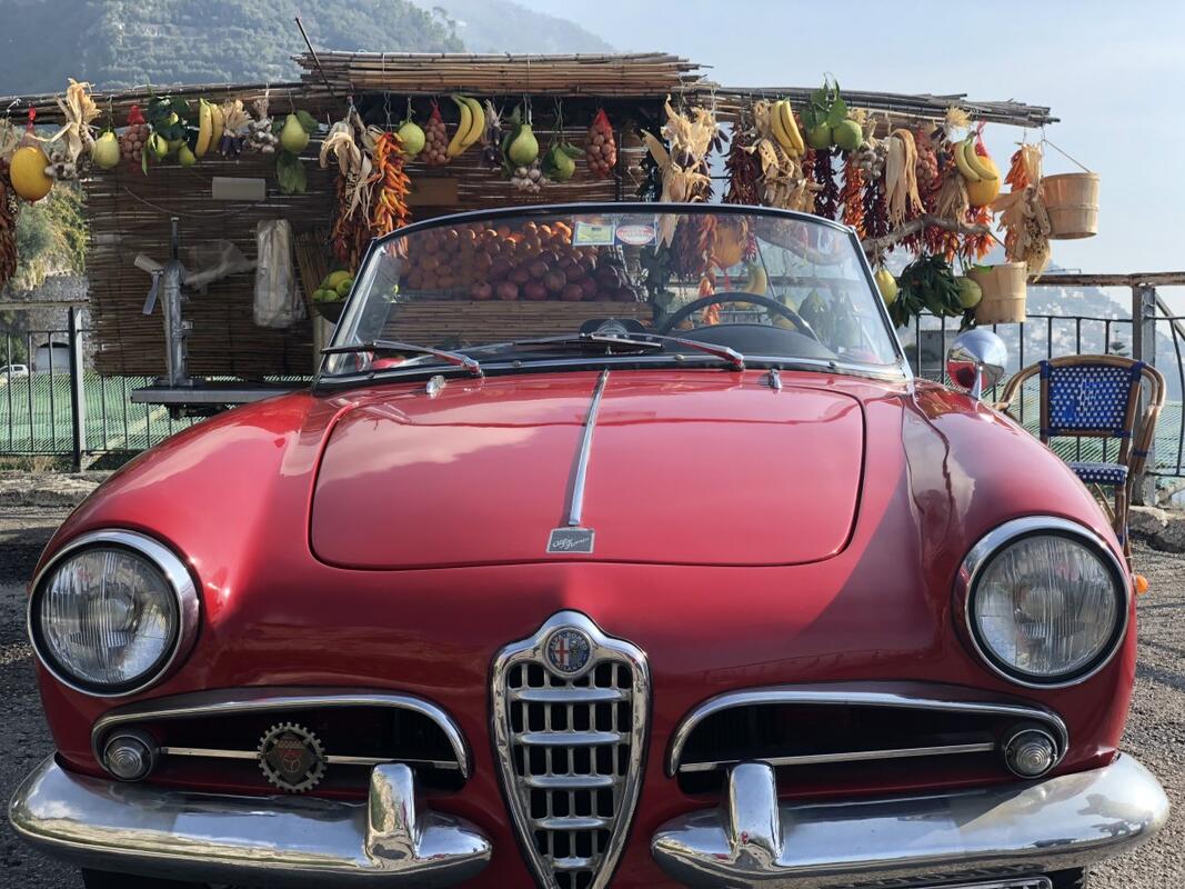 Alfa Romeo Giuletta per il servizio fotografico del vostro matrimonio in Costiera Amalfitana