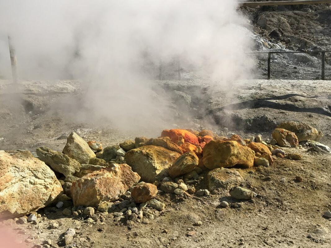 Scopri i Campi Flegrei e la Solfatara